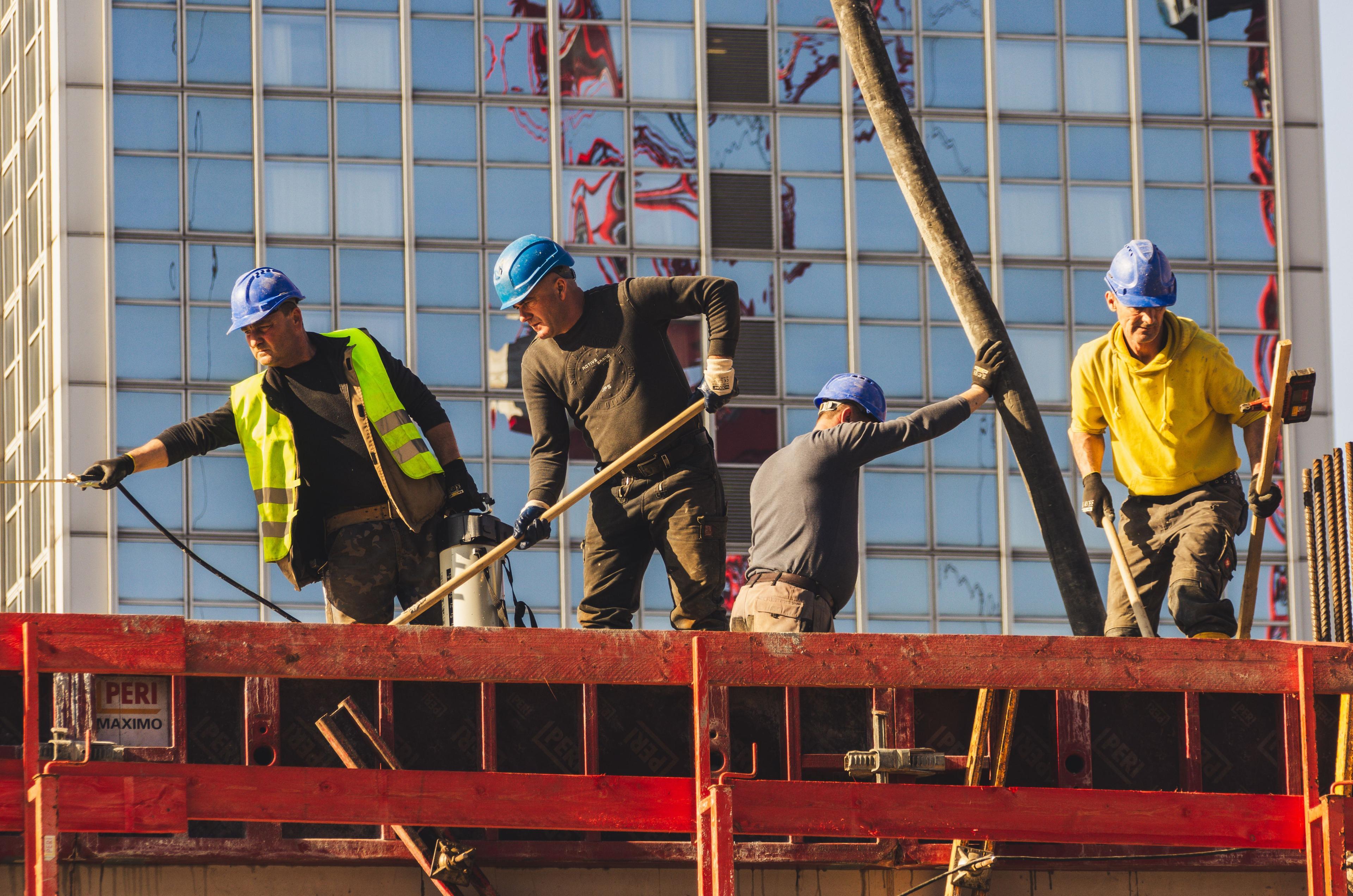 Using Miami-Dade Permit Search to Verify a Contractor's Track Record